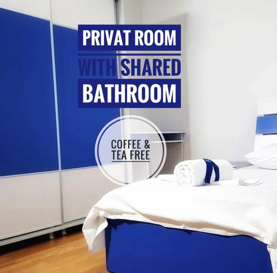 Bus Station Hostel Приштина Экстерьер фото