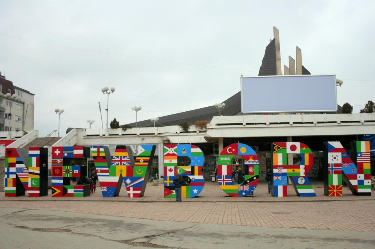 Bus Station Hostel Приштина Экстерьер фото